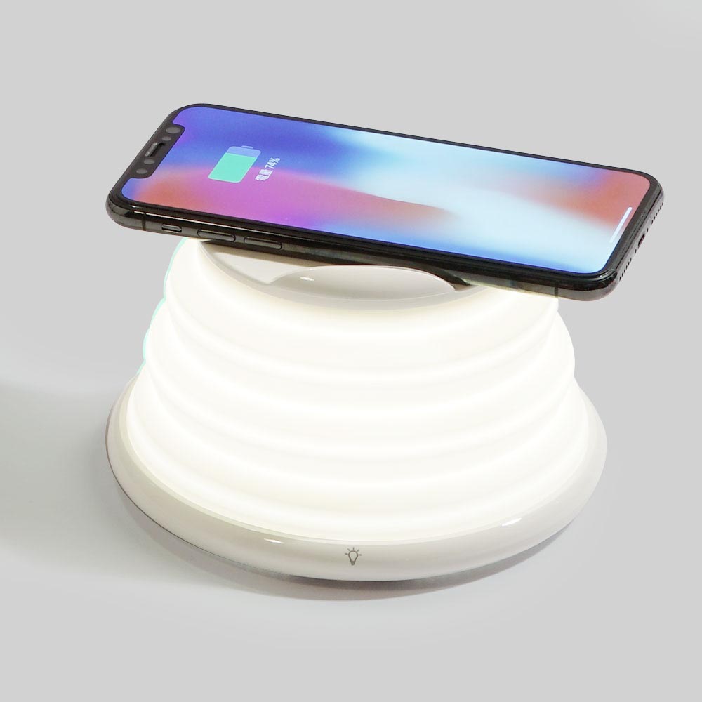 Momax Foldable LED Lamp with Wireless Charger